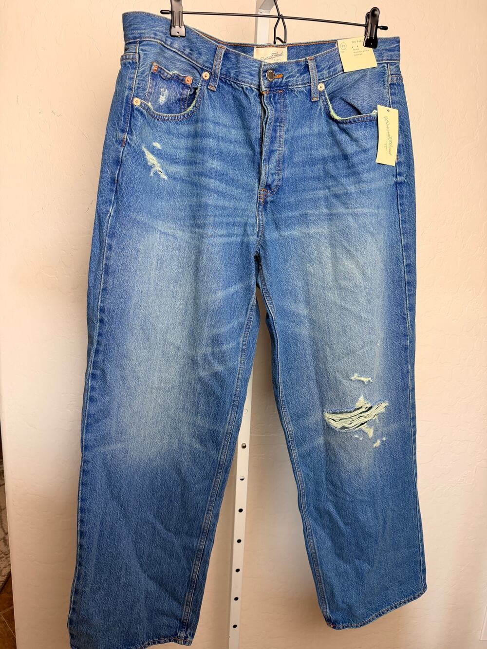 Women's Mid-Rise 90's Baggy Denim Jeans - Universal Thread Medium Wash Destroy