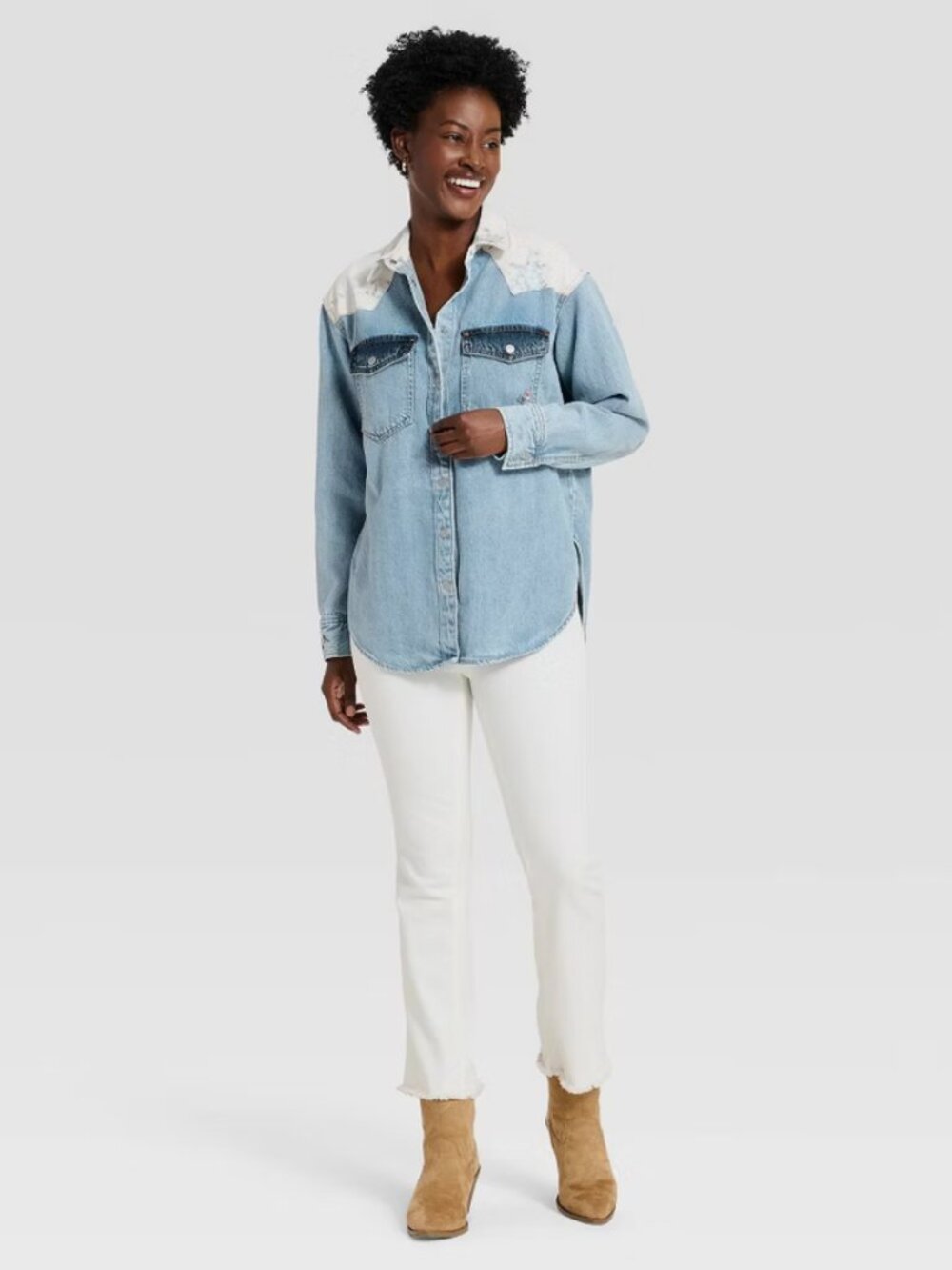Women's Relaxed Western Craft Button-Down Denim Shirt - Universal Thread Light Wash